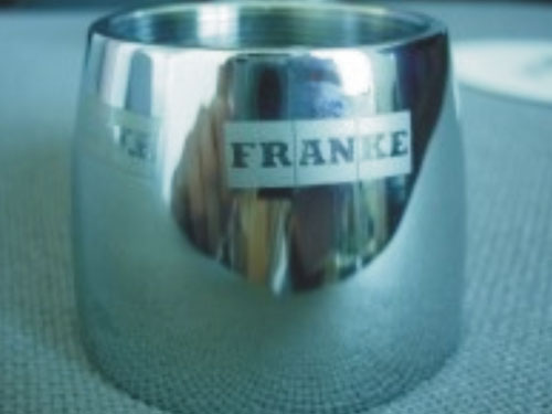 首饰外侧反白雕刻